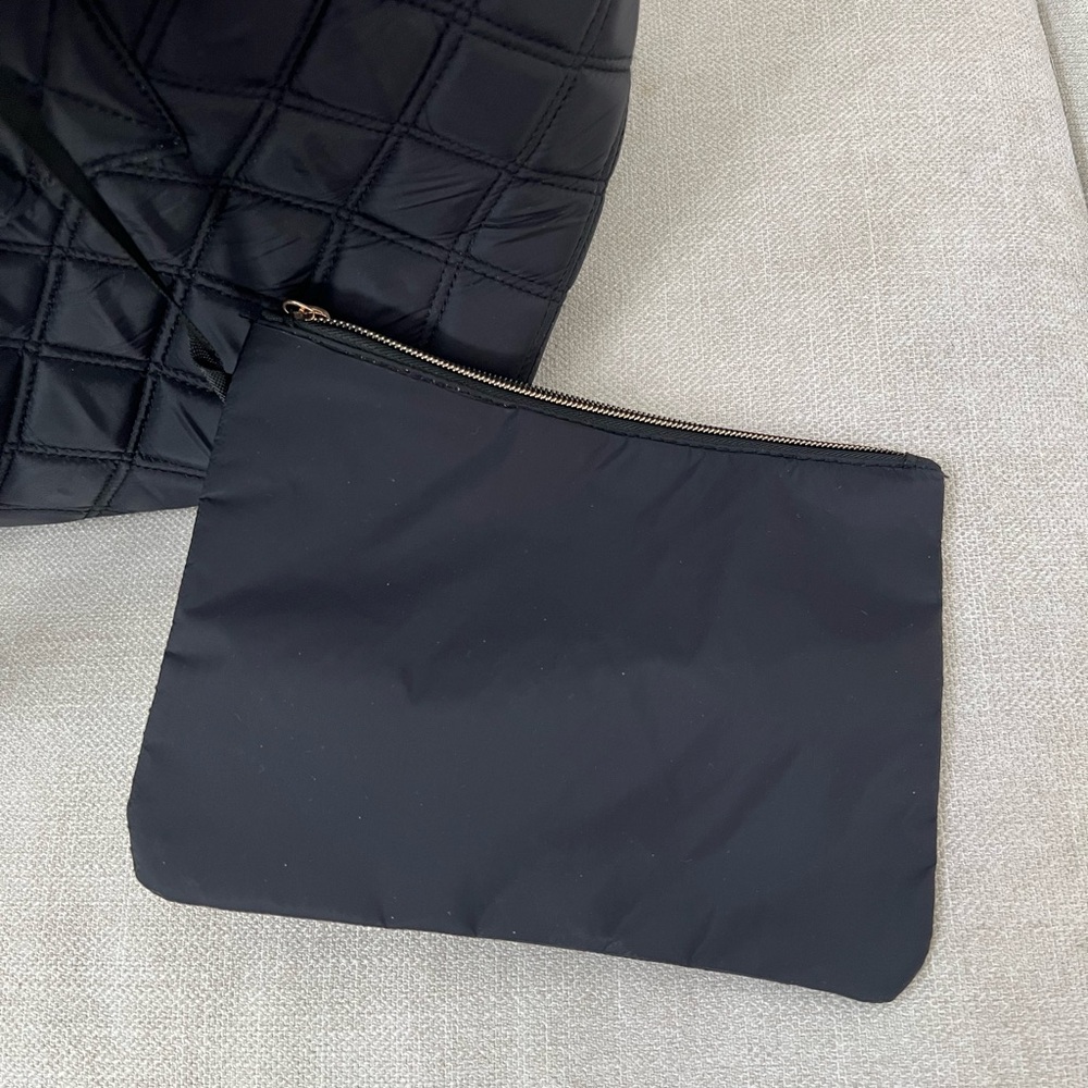 Joan & David zippered bag - Picture 4 of 5